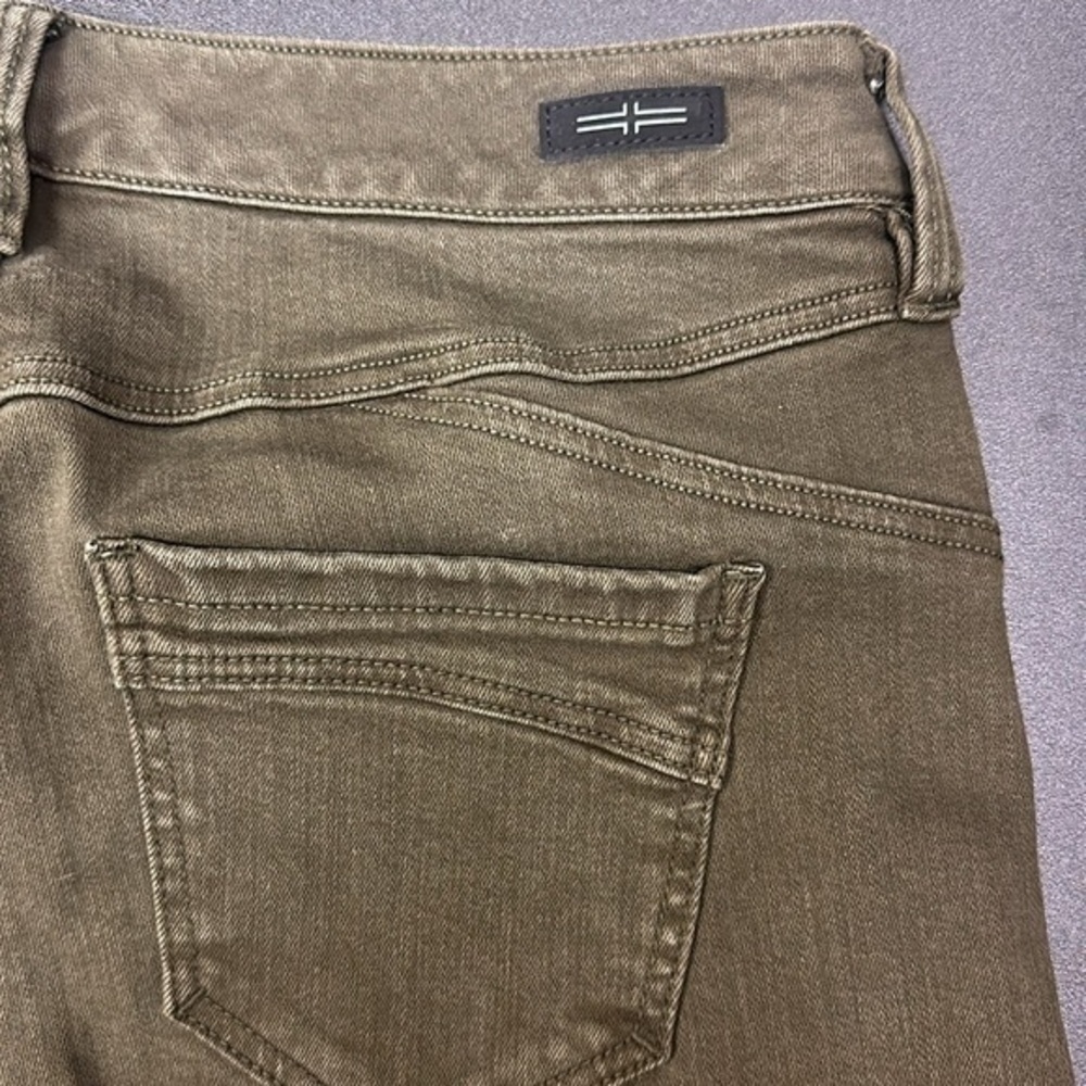 822. Liverpool Olive green skinny jeans size 5